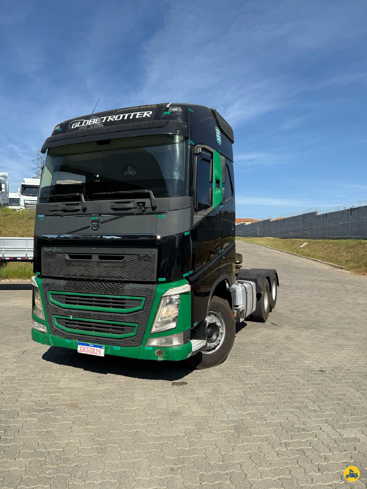 CAMINHAO VOLVO VOLVO FH 460 Cavalo Mecânico Cavalo 6x2 MacPonta Caminhões - DAF - SP SUMARE SÃO PAULO SP